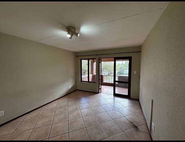 2 BEDROOM APARTMENT FOR SALE IN DOWERGLEN EXT 4